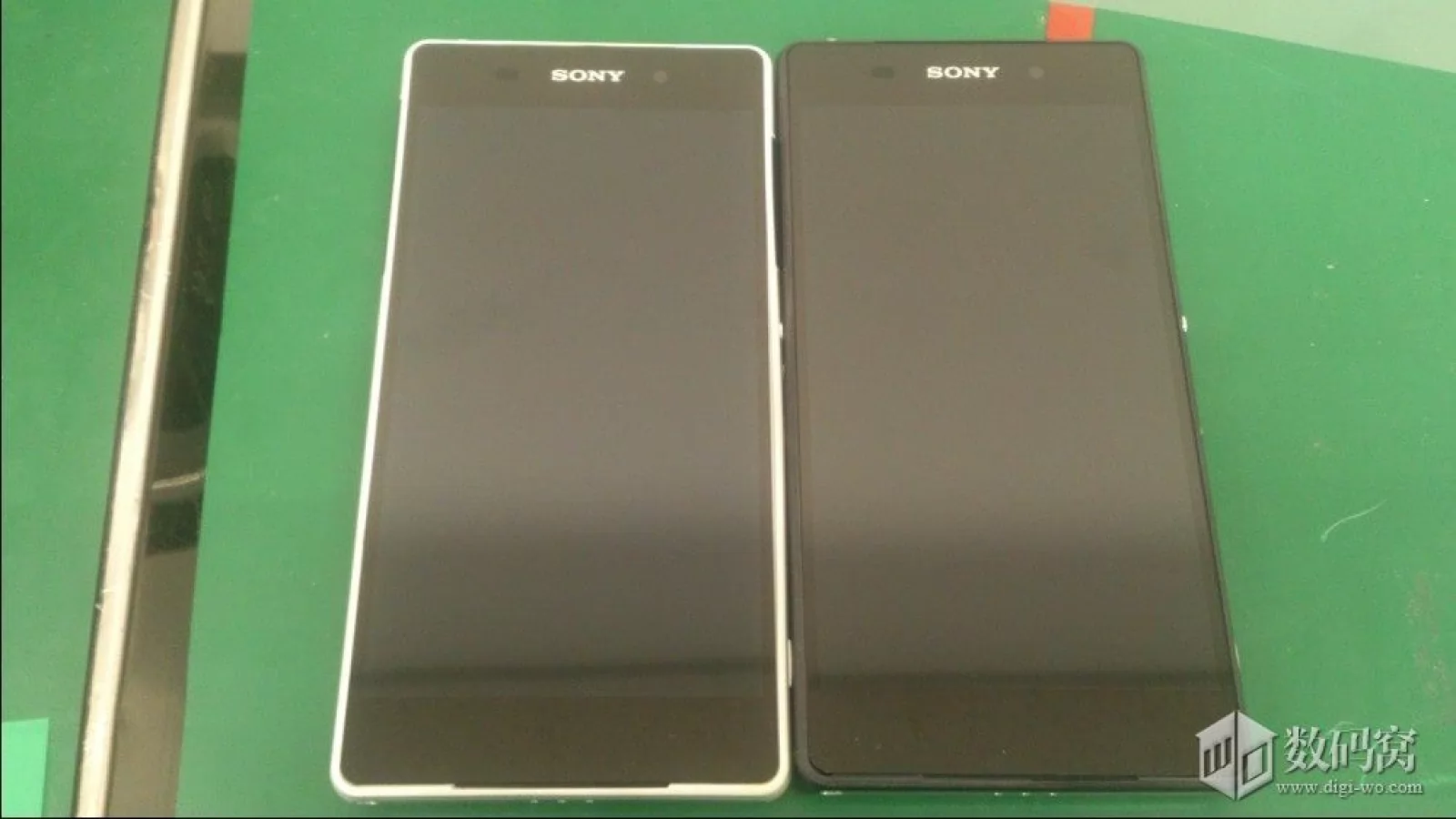 Sony Xperia Z2 fotografiat pe alb și negru, gata de lansare la MWC?