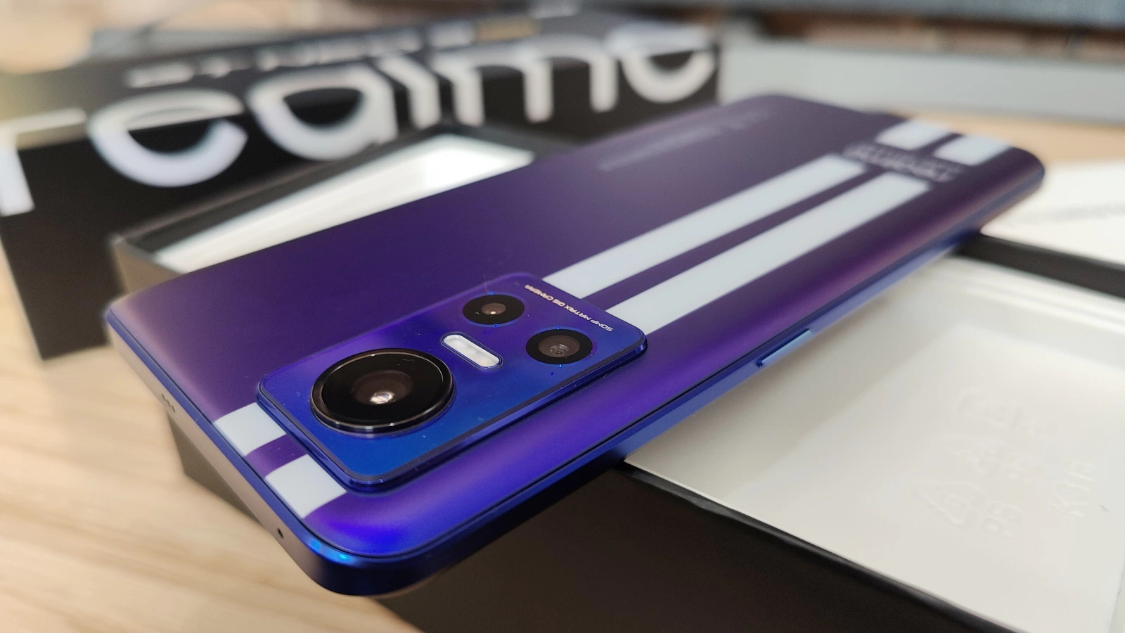 realme GT Neo4 îşi face apariţia pe un site din China, ar urma să se lanseze în curând