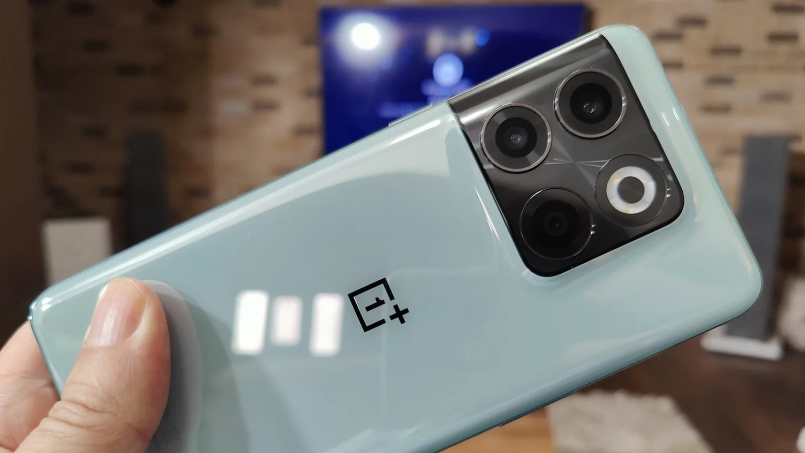 OnePlus 10T: Design de „vărul mai timid al lui OnePlus 10 Pro”