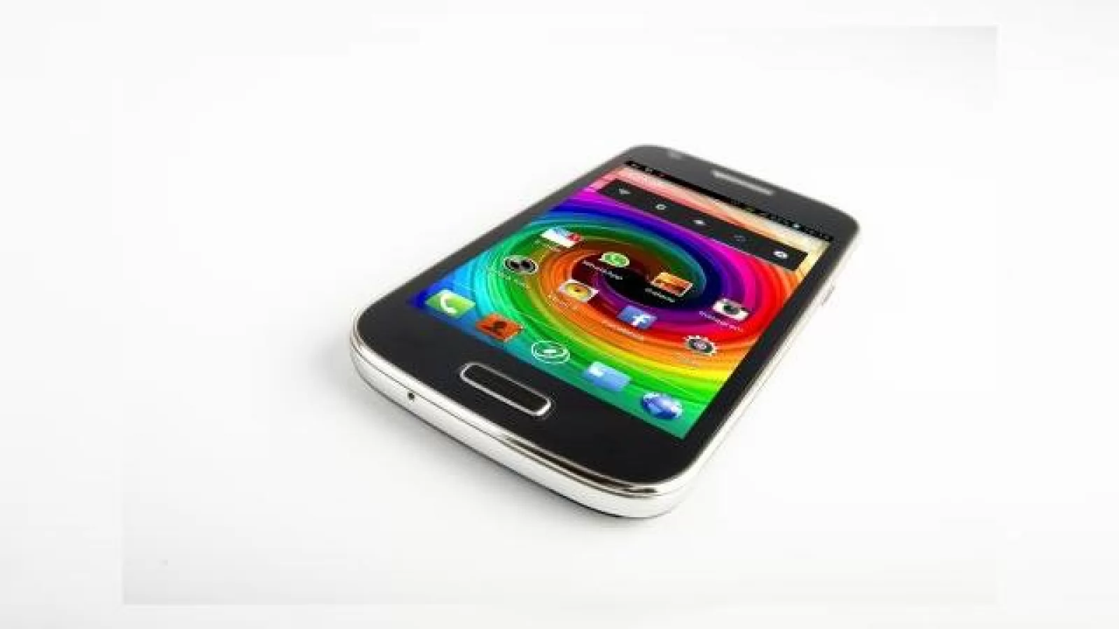 E-Boda lansează smartphone-ul cu cel mai bun ecran IPS cu diagonală mică disponibil pe piața: Sunny V38