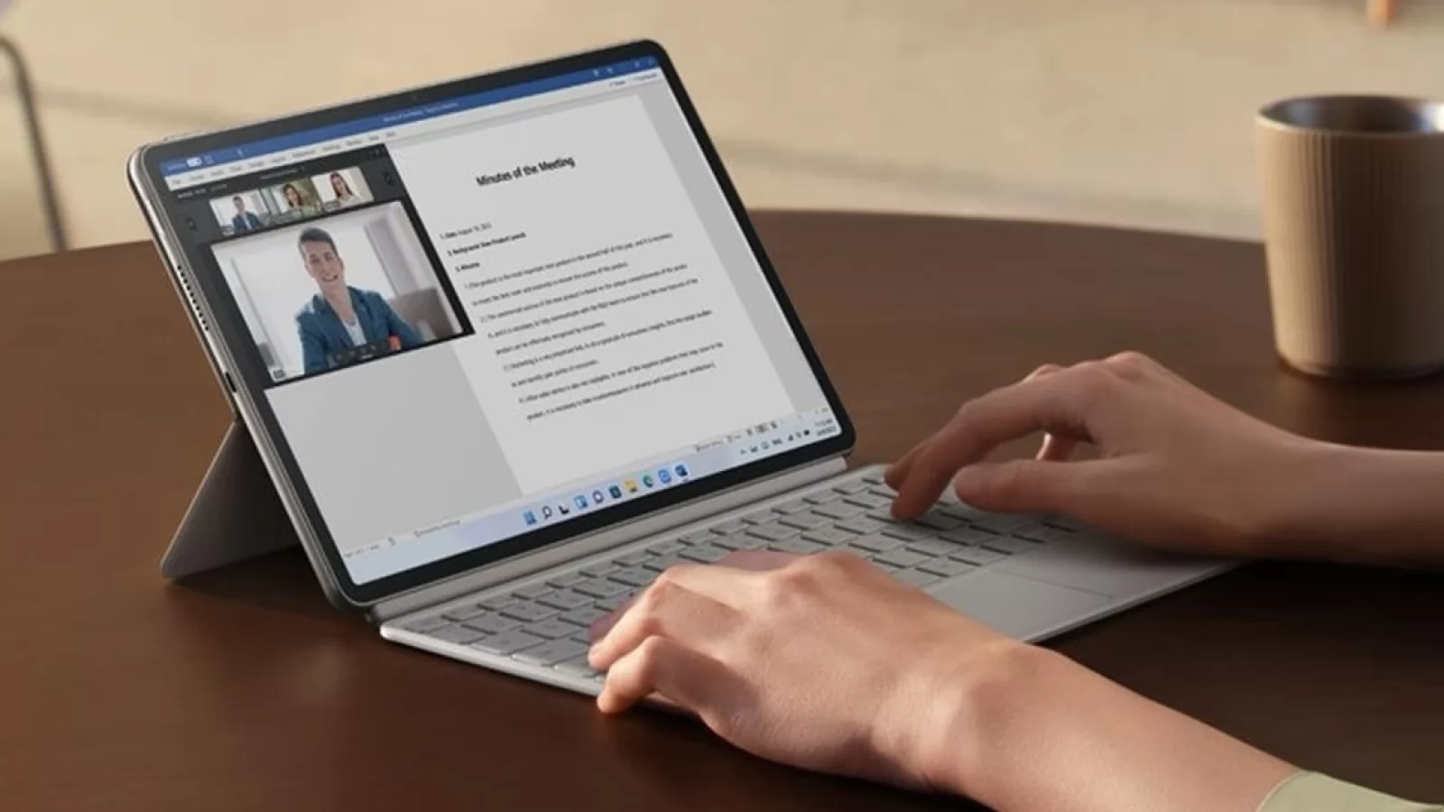Huawei MateBook E Go a debutat: notebook cu Windows 11, procesor Qualcomm Snapdragon 8cx Gen 3