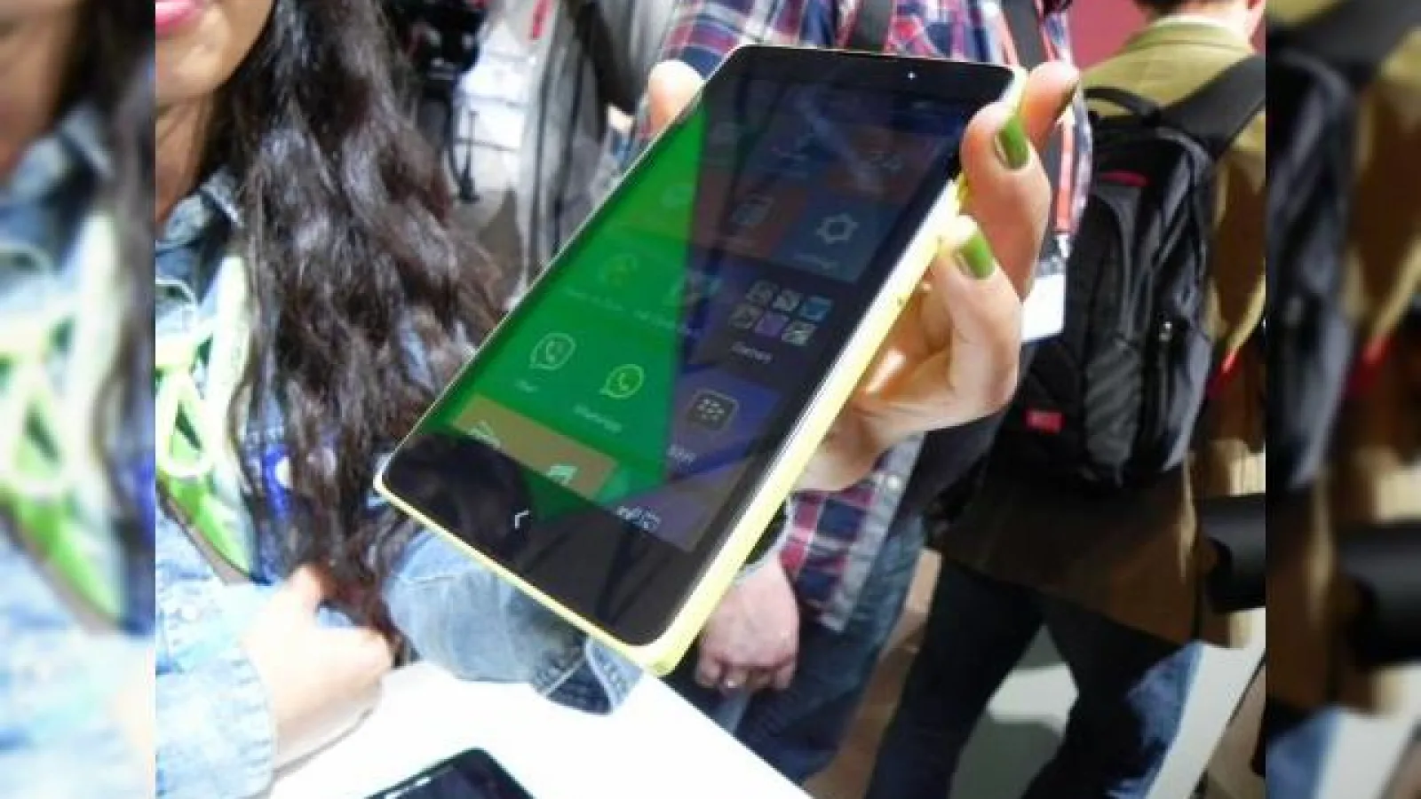MWC 2014: Video hands-on cu Nokia XL direct de la Mobile World Congress 2014 din Barcelona