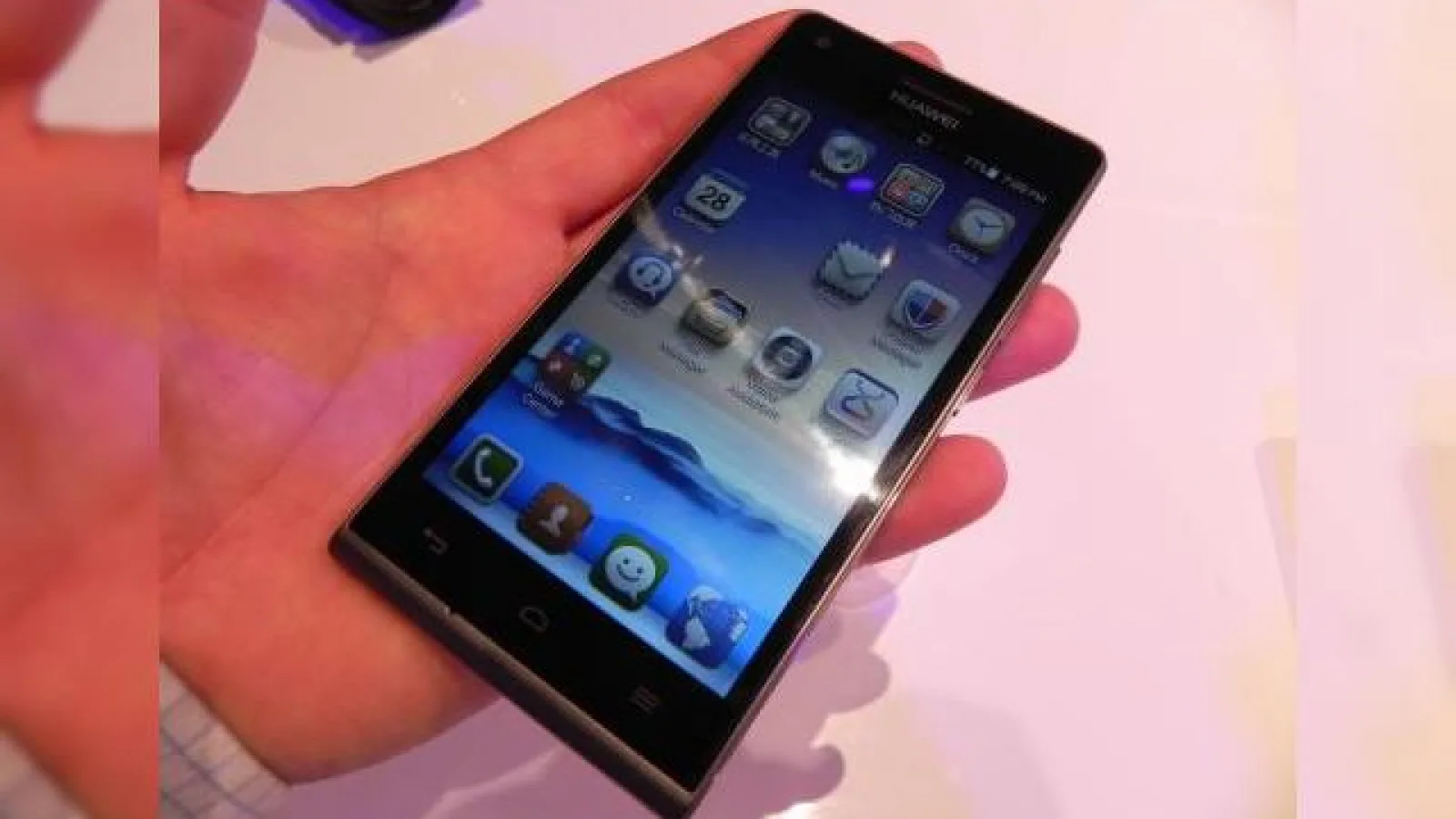 MWC 2014: Huawei Ascend G6 video preview de la Mobile World Congress 2014 din Barcelona