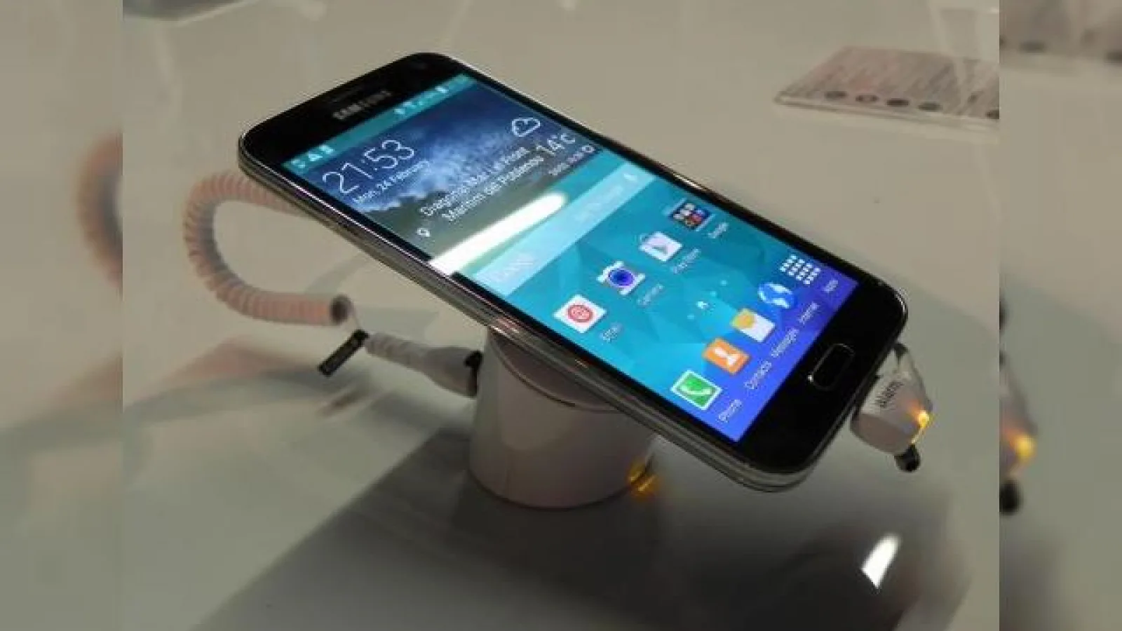 MWC 2014: Video hands-on cu noul flagship Samsung Galaxy S5 direct din Barcelona