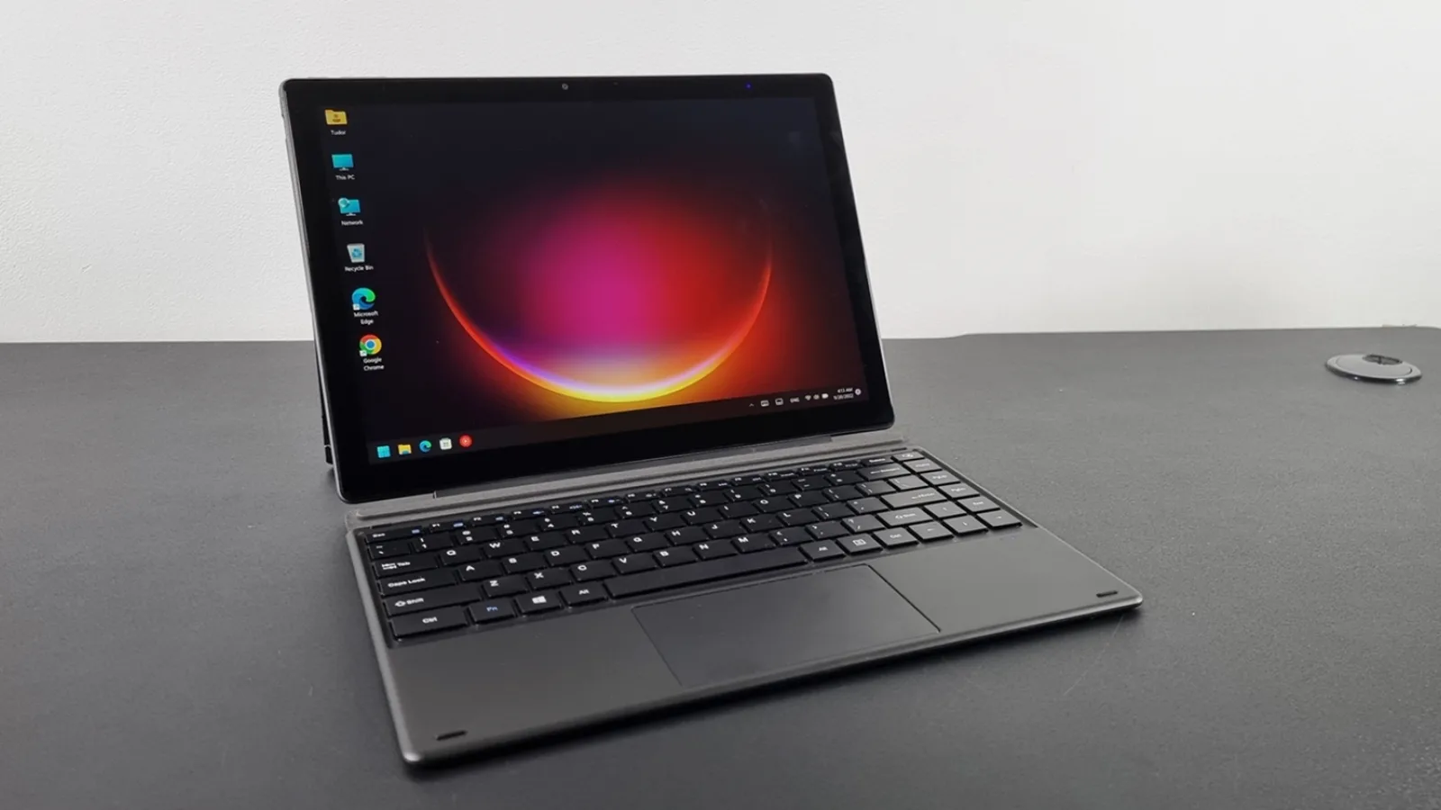 Unboxing CHUWI UBook XPro - Tabletă 2-in-1 de 13 inch, cu procesor Intel Core i7, Windows 11, tastatură, stylus și kickstand detașabil