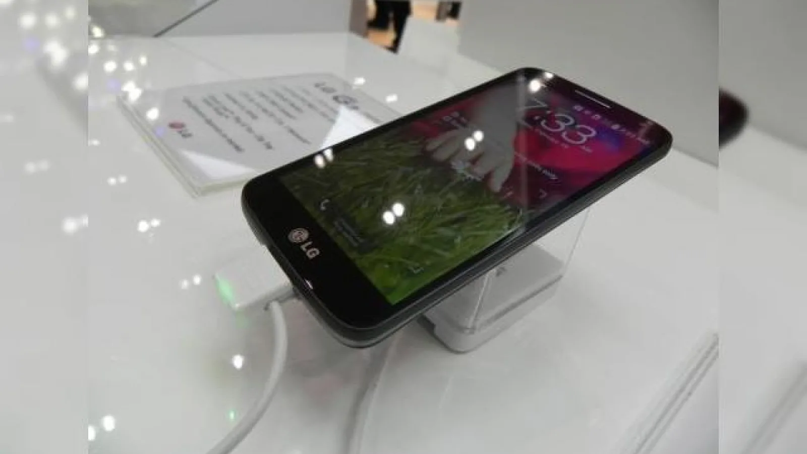 MWC 2014: LG G2 Mini hands on preview - experiența fluidă, păstrează multe din funcțiile lui LG G2
