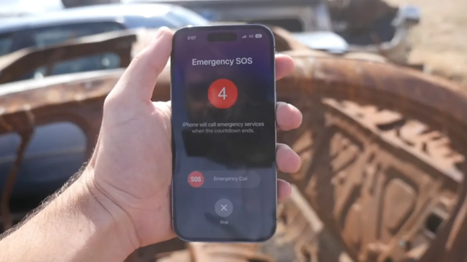 Experiment iPhone 14 Pro: Cum funcționează Crash Detection în eventualitatea unui accident de mașină (Video)