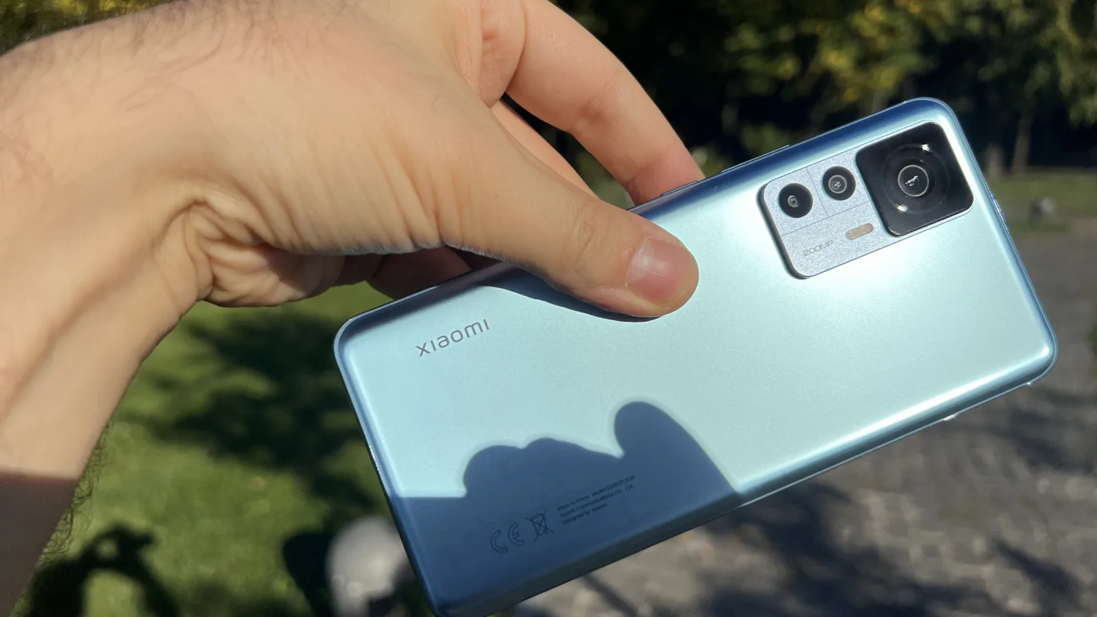 Xiaomi 12T Pro: Design închegat, tribut predecesorilor, cu elemente clasice Xiaomi 12