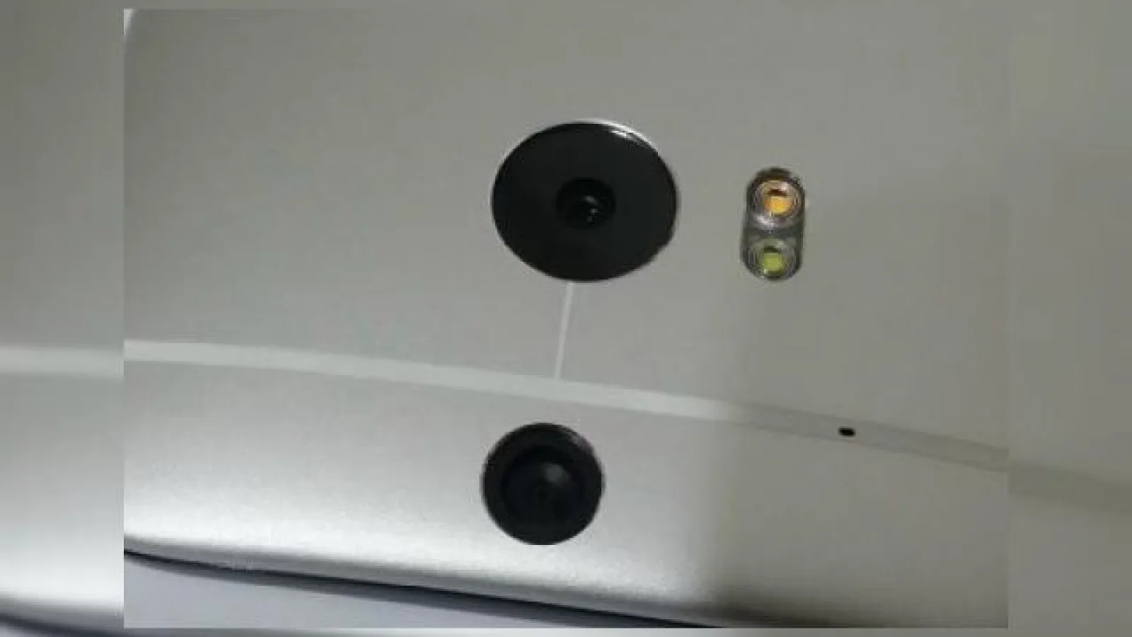 De ce are HTC One 2014 cameră duală În spate? O broșură a unui operator australian da răspunsul!
