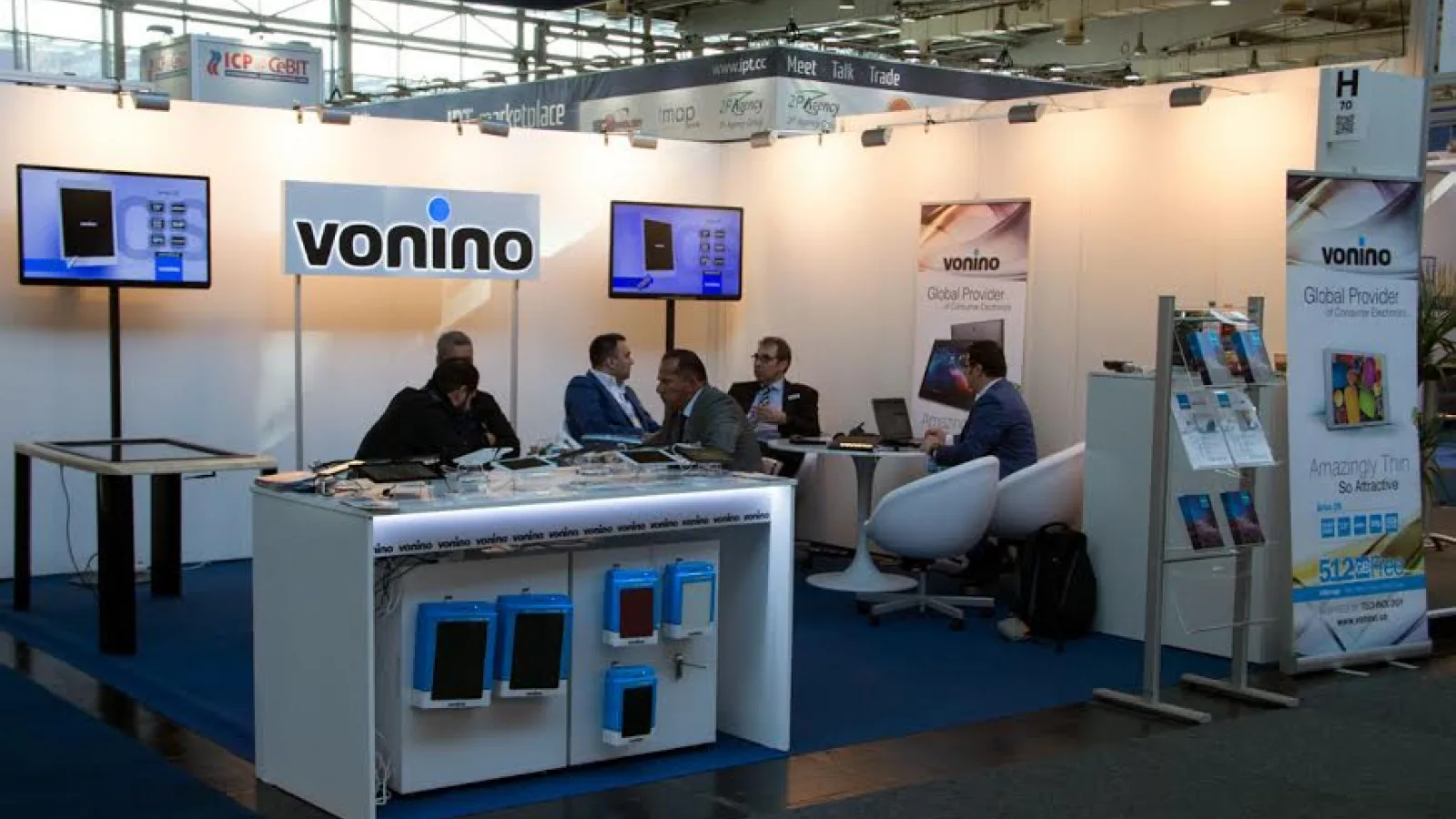Vonino Își prezintă noile terminale mobile În cadrul CeBIT 2014: Onyx Z, Spirit QS, Magnet M9, Jax QS