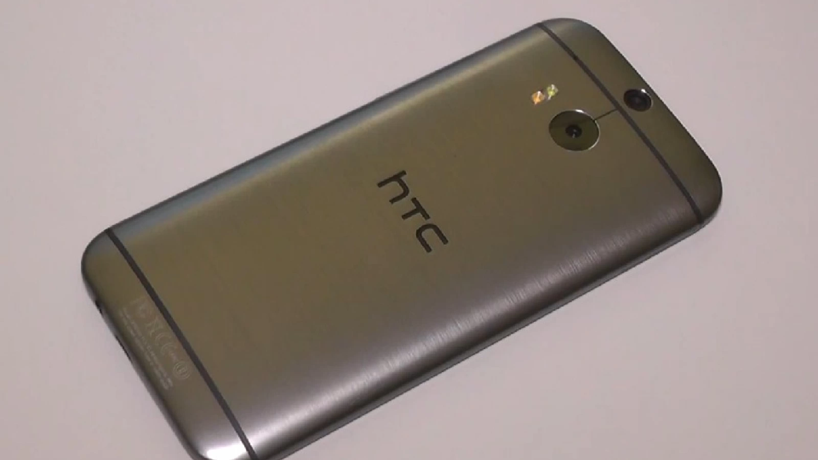 Noul HTC One (M8) apare Într-un video hands-on cuprinzător cu doar o zi Înainte de lansarea oficială