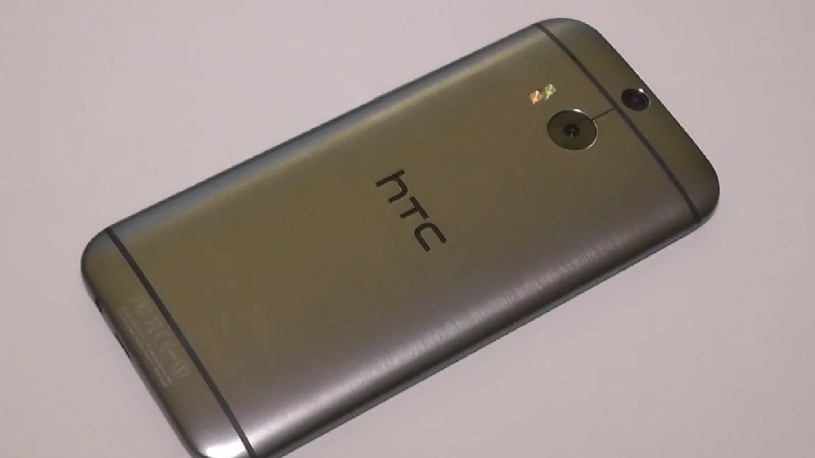 Noul HTC One (M8) apare Într-un video hands-on cuprinzător cu doar o zi Înainte de lansarea oficială