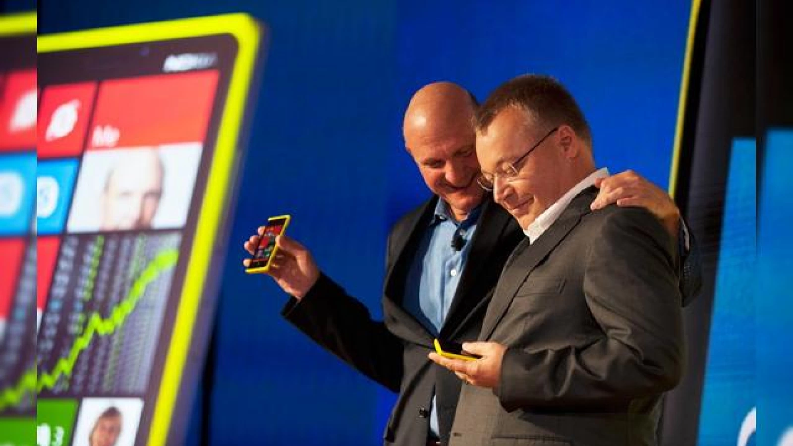 Tranzacția Microsoft-Nokia va fi finalizata luna viitoare, În aprilie
