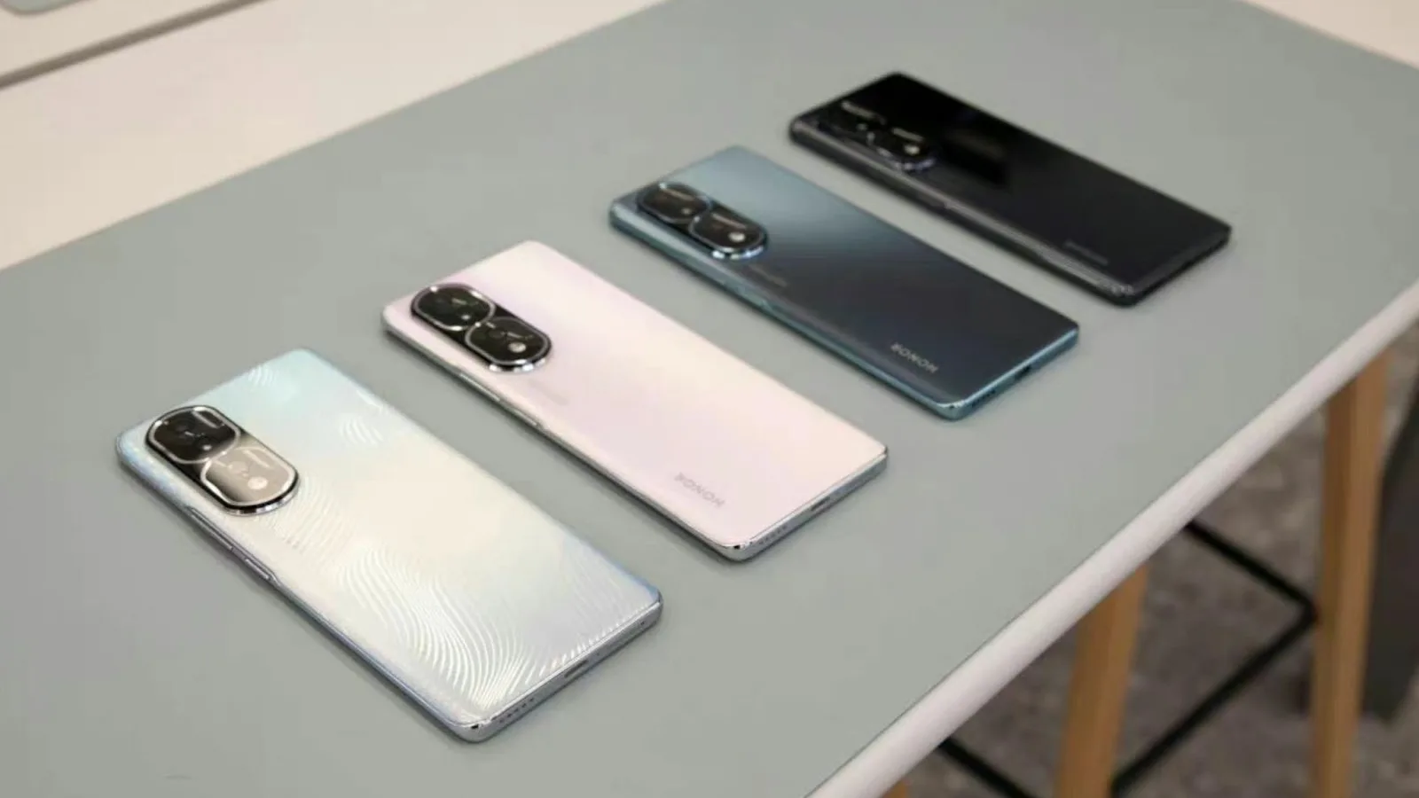 Honor 80 apare în fotografii hands on, pe toate variantele de culoare; Se lansează peste 2 zile