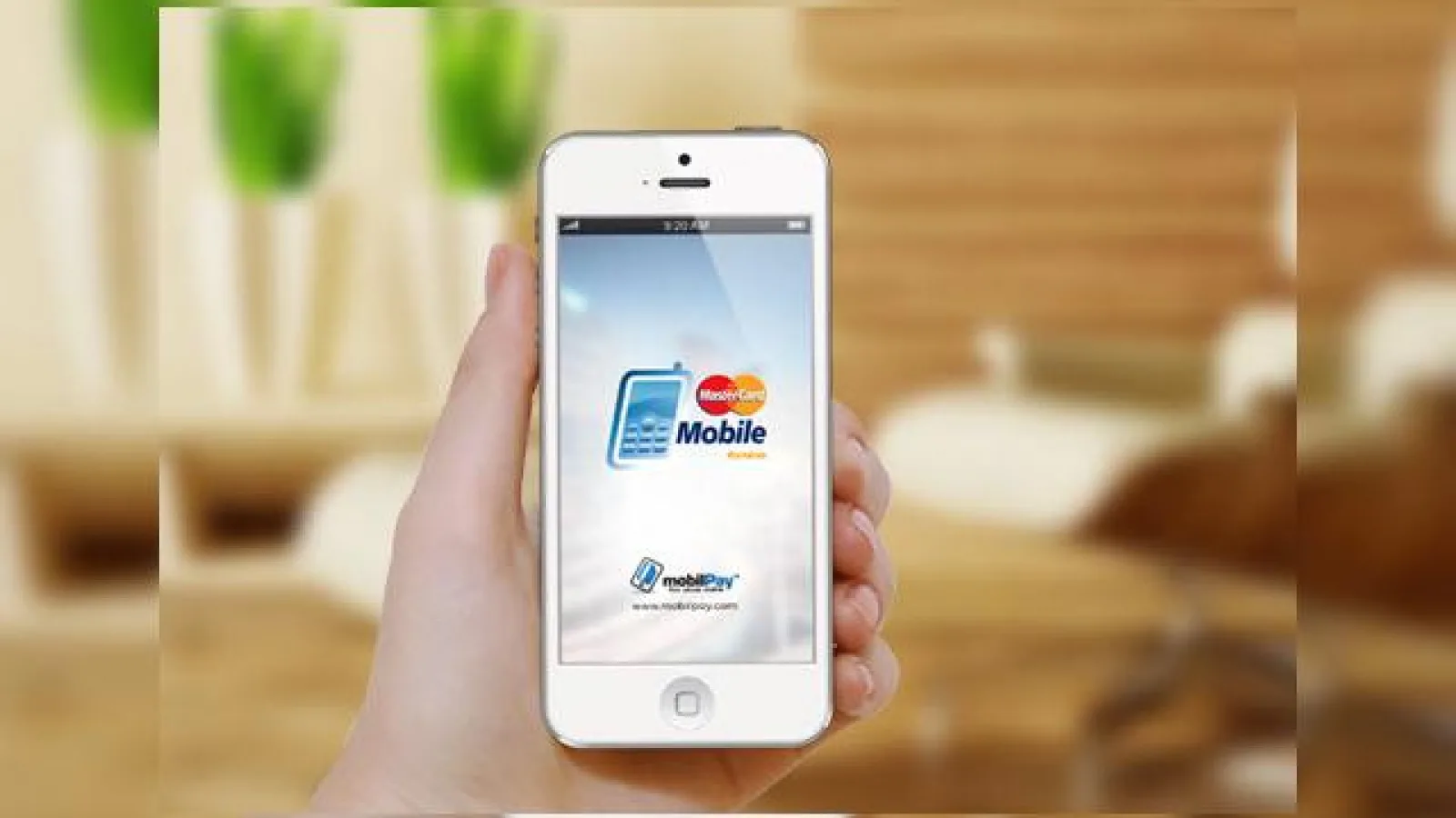 Aplicația mobilPay Master Card Mobile permite acum serviciul de plăți online și pentru posesorii de carduri Maestro