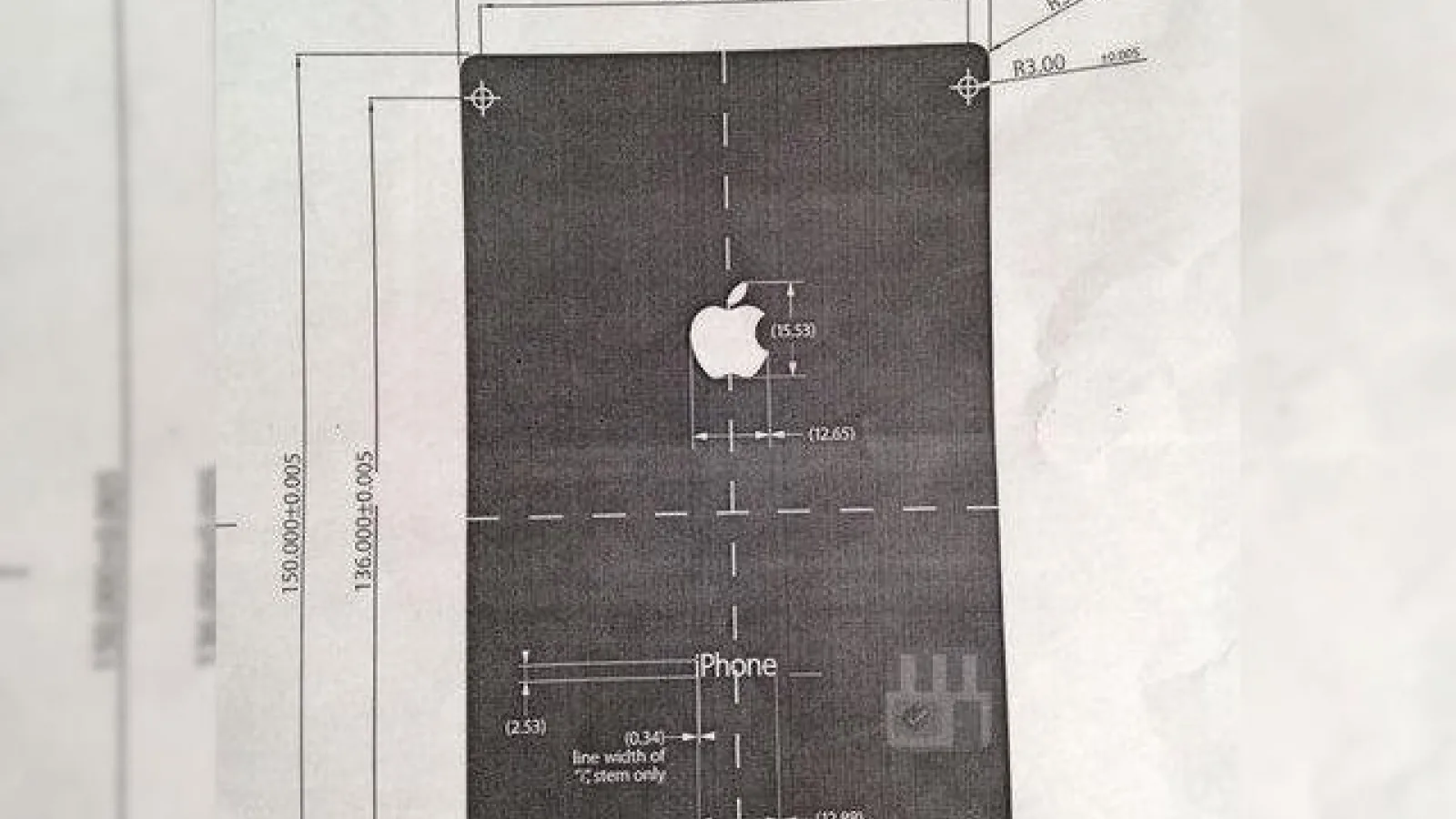 Posibilele dimensiuni ale lui iPhone 6 dezvăluite de o schiță a unei carcase ce a ajuns pe web