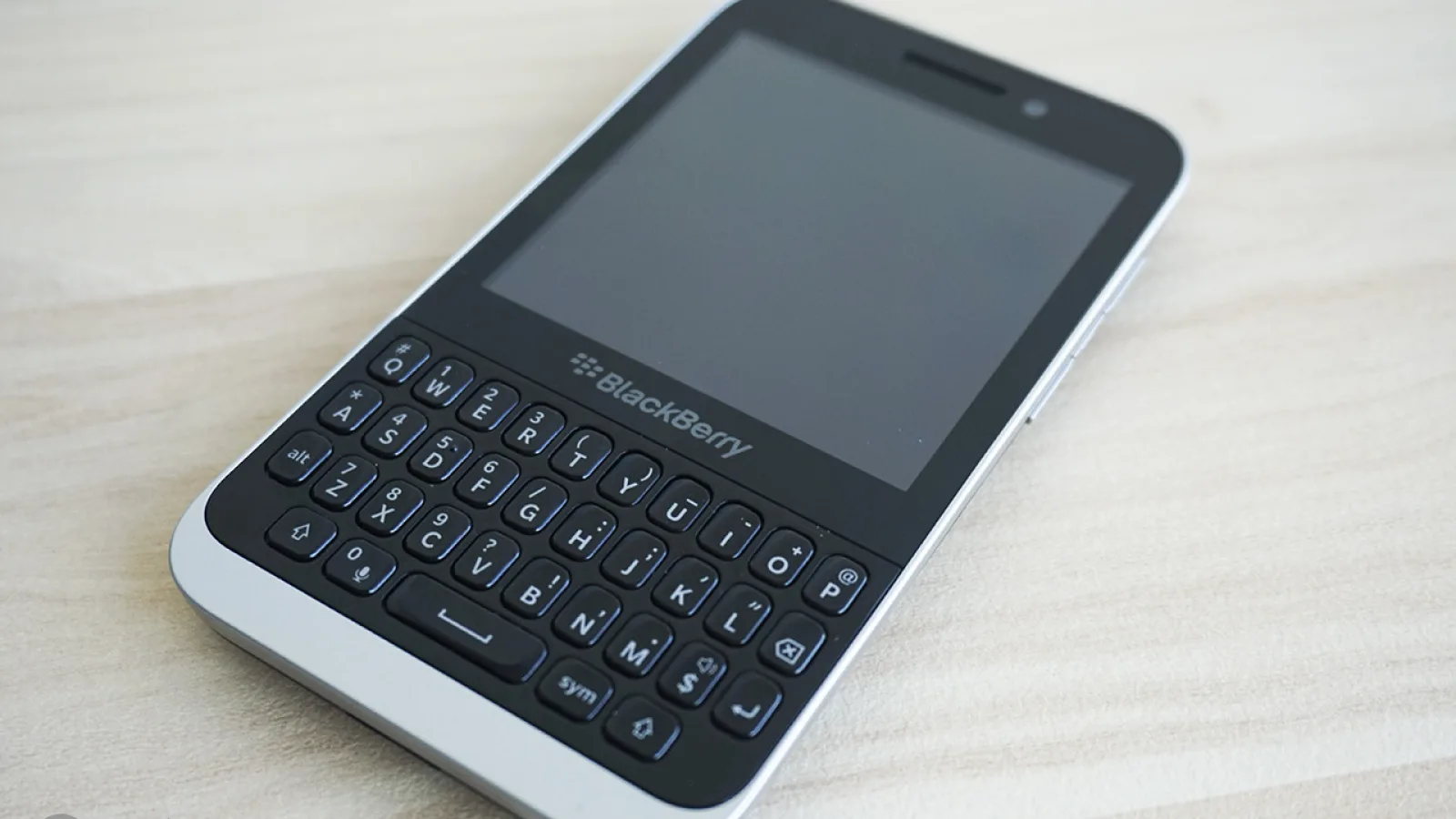 BlackBerry Kopi, un model cu QWERTY care nu va vedea lumina zilei apare În noi imagini