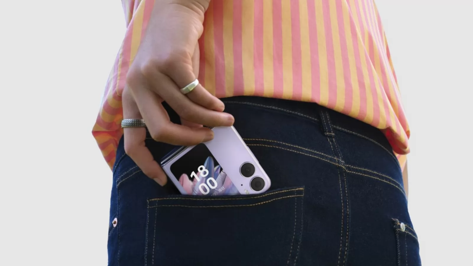 OPPO lansează primul său pliabil cu clapetă - Find N2 Flip, rival de Galaxy Z Flip4 care va debuta și global