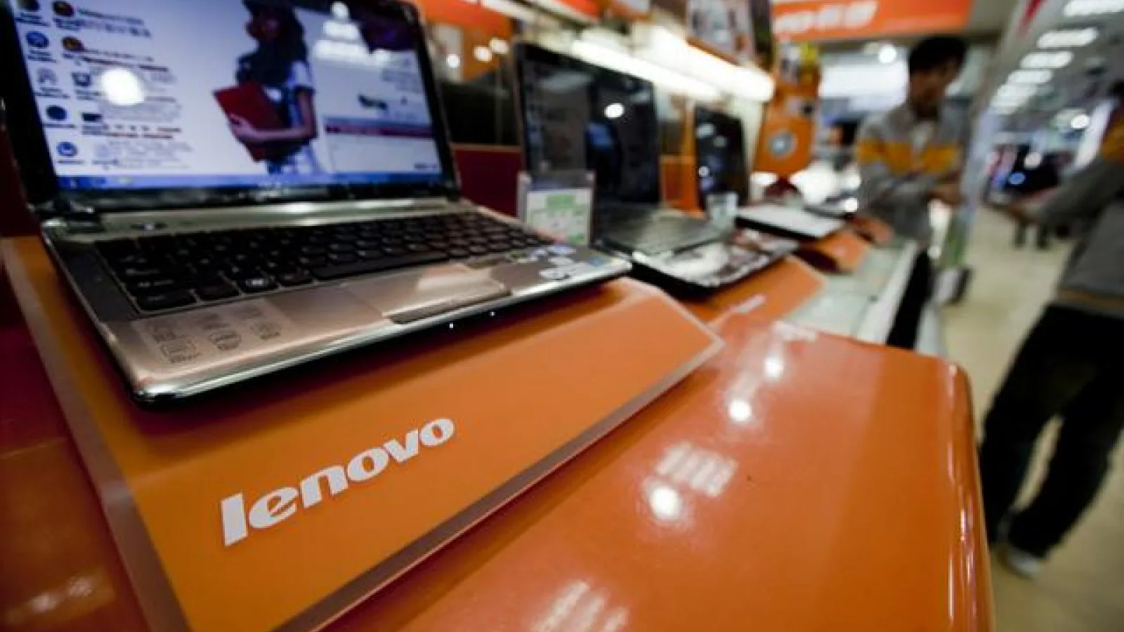 Lenovo reintra În febra cumpărăturilor, achiziționează brevete mobile de la NEC