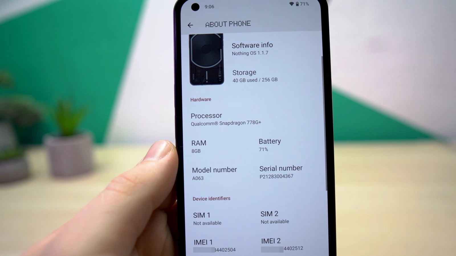 Nothing Phone (1): Hardware croit pentru lupta bărbătească cu Honor 70, Moto Edge 30