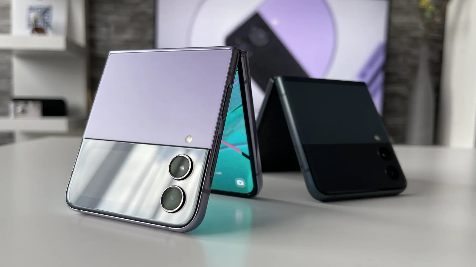 Turul Magazinelor #1210: Samsung Galaxy Z Flip 4 la preţ de Flip 3, cel mai ieftin Moto Edge 30 Ultra şi ceas ieftin cu tensiometru
