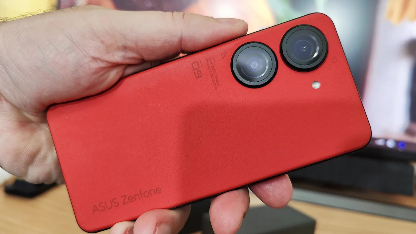 ASUS ZenFone 9: Camera îşi depăşeşte predecesorul şi surprinde plăcut la video