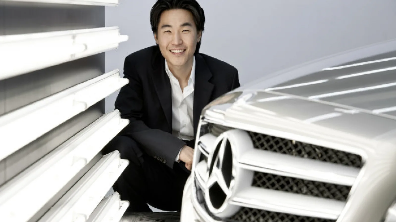 Samsung angajează un designer de la Mercedes; Design complet nou pentru Galaxy S?