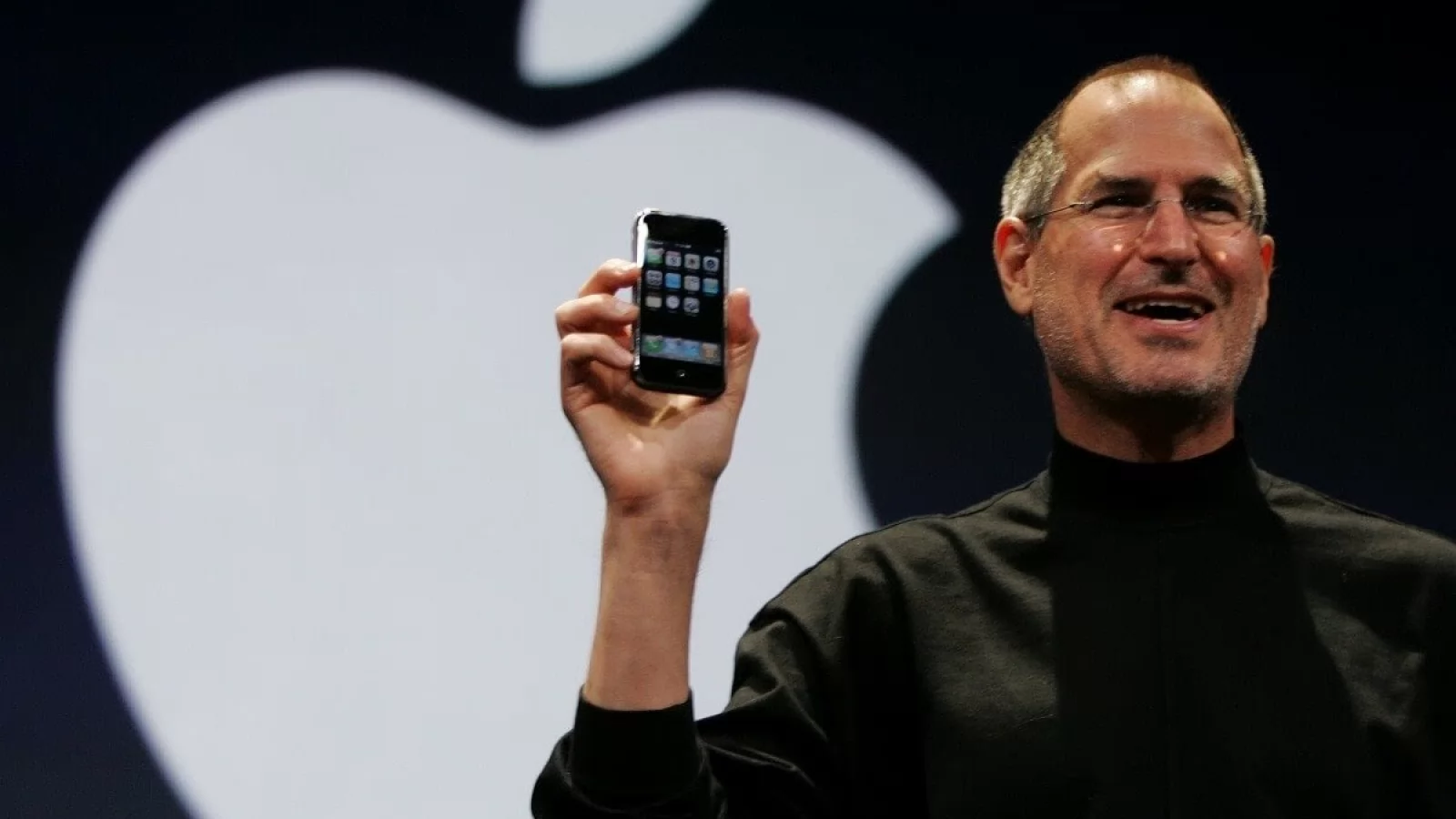 Câte iPhone-uri a vândut Apple de la debutul primului model în 2007?