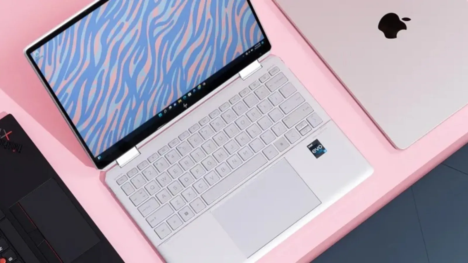 Continuă declinul de pe piața PC-urilor; Livrările au scăzut la nivel global în 2022 cu 16%