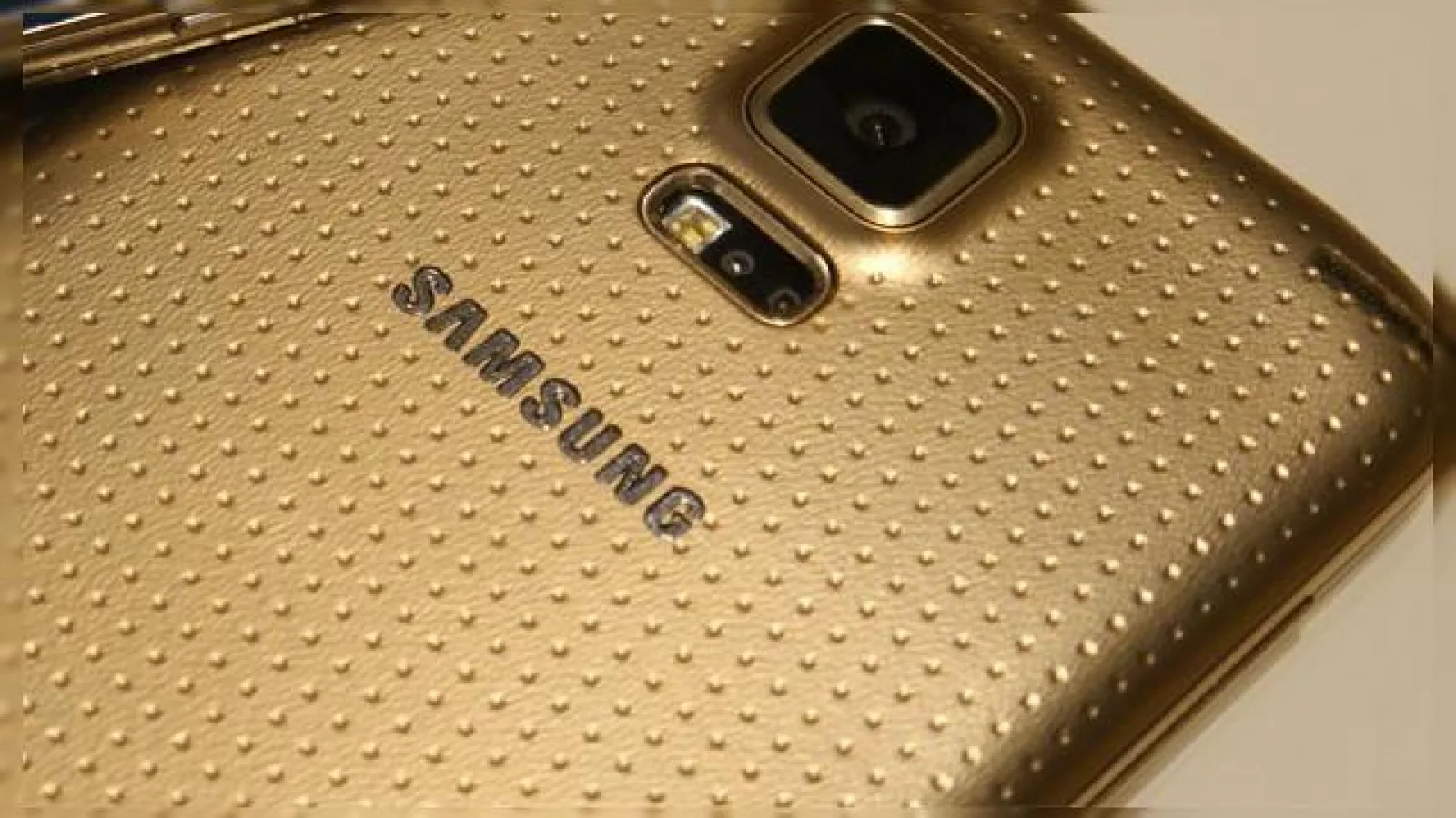 Samsung Galaxy S5 Prime, versiunea premium cu carcasa metalică și ecran QHD a telefonului sosește În iunie