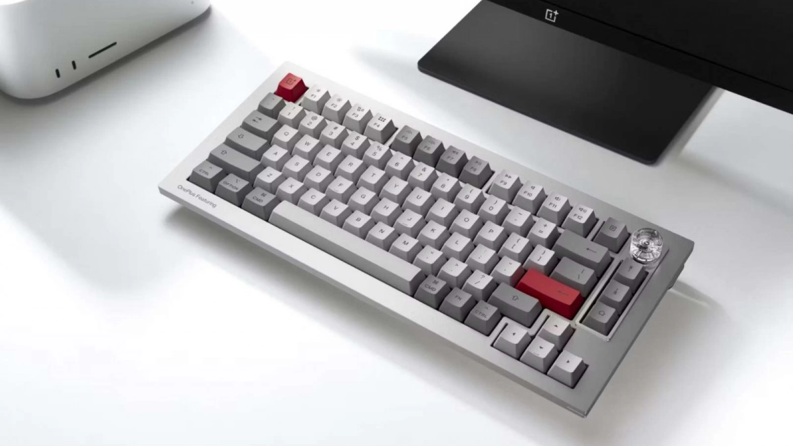 Prima tastatură semnată OnePlus este acum oficială; Debutează și un televizor de 65 inch cu soundbar integrat de 70W