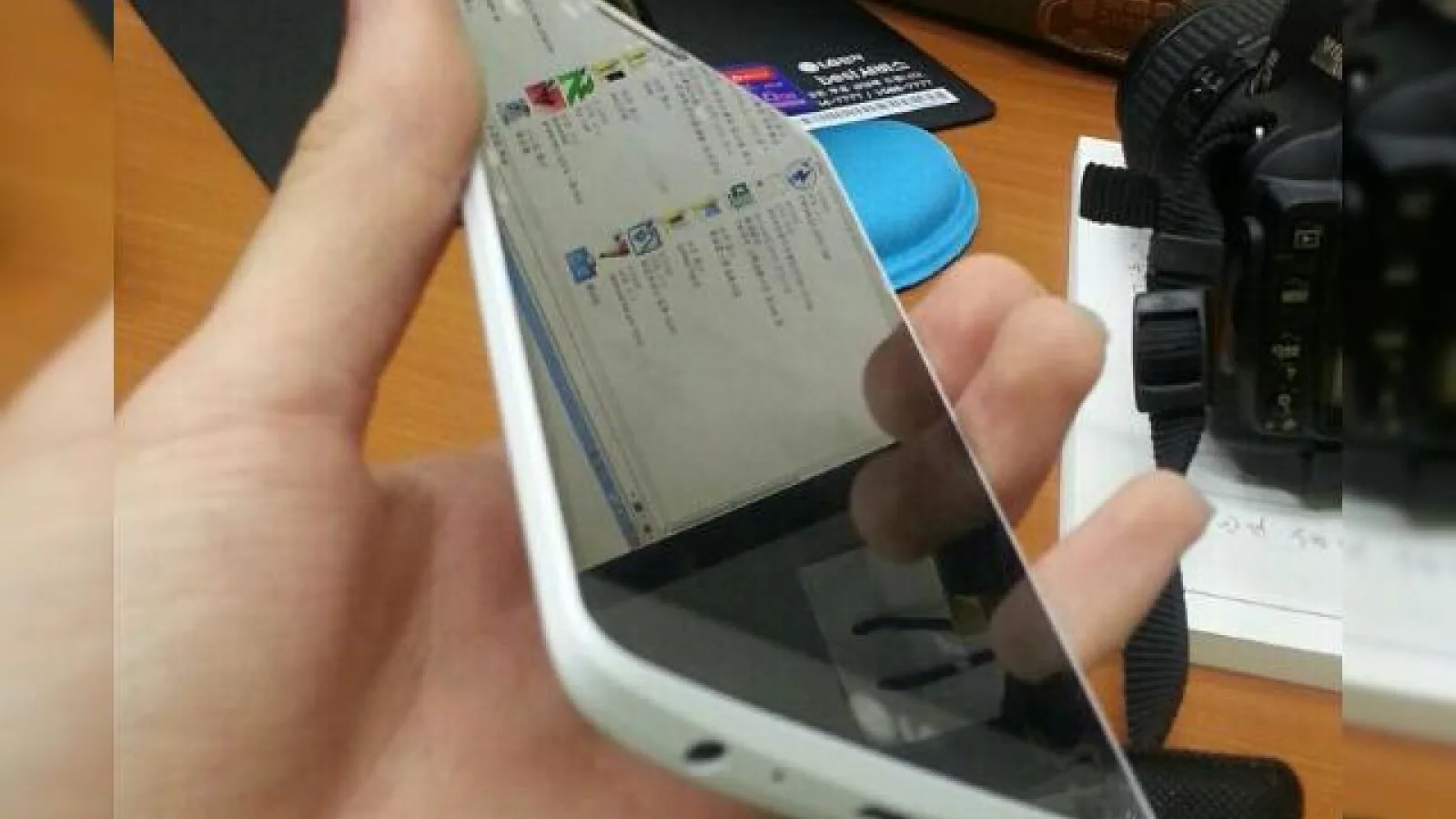 LG G3 apare Într-o serie de fotografii live ce scot la iveală un display cu margini foarte subțiri