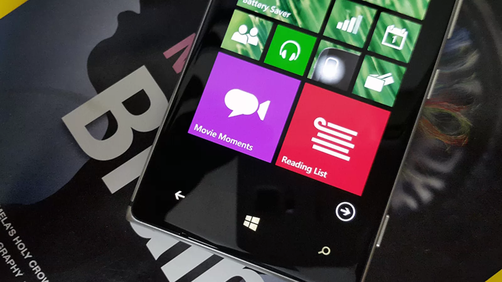 Microsoft aduce aplicațiile Movie Moments, respectiv Reading List și pentru platforma Windows Phone 8.1