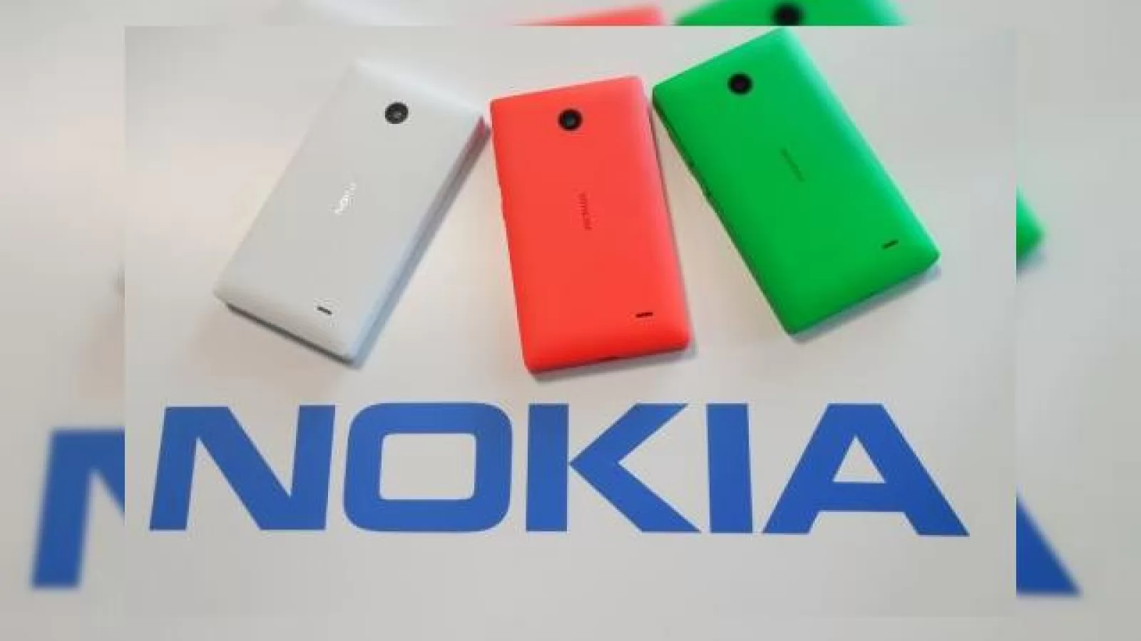 Fostul CEO Nokia, Stephen Elop promite că Microsoft va introduce pe piață mai multe terminale cu Android