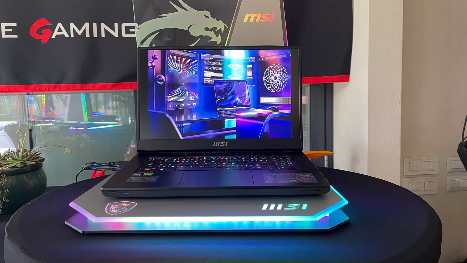 MSI aduce cele mai tari laptop-uri de gaming în România la început de an 2023, cu bestia TITAN GT77 HX 13V în vârful piramidei (RTX 40, Core i9)