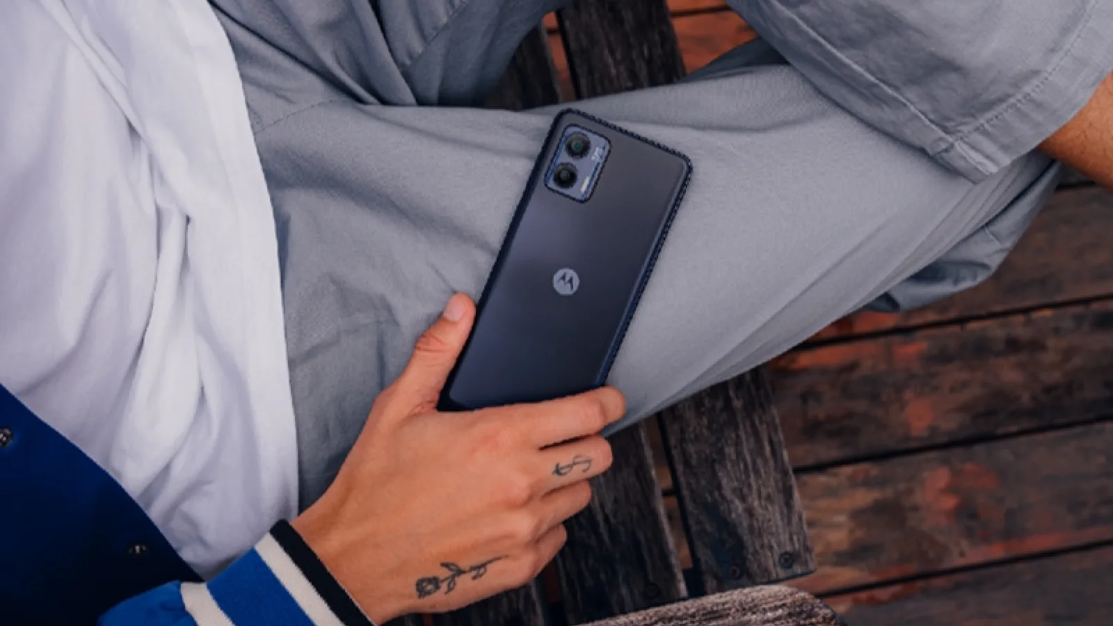 Preț și disponibilitate Motorola Moto G73 5G în România