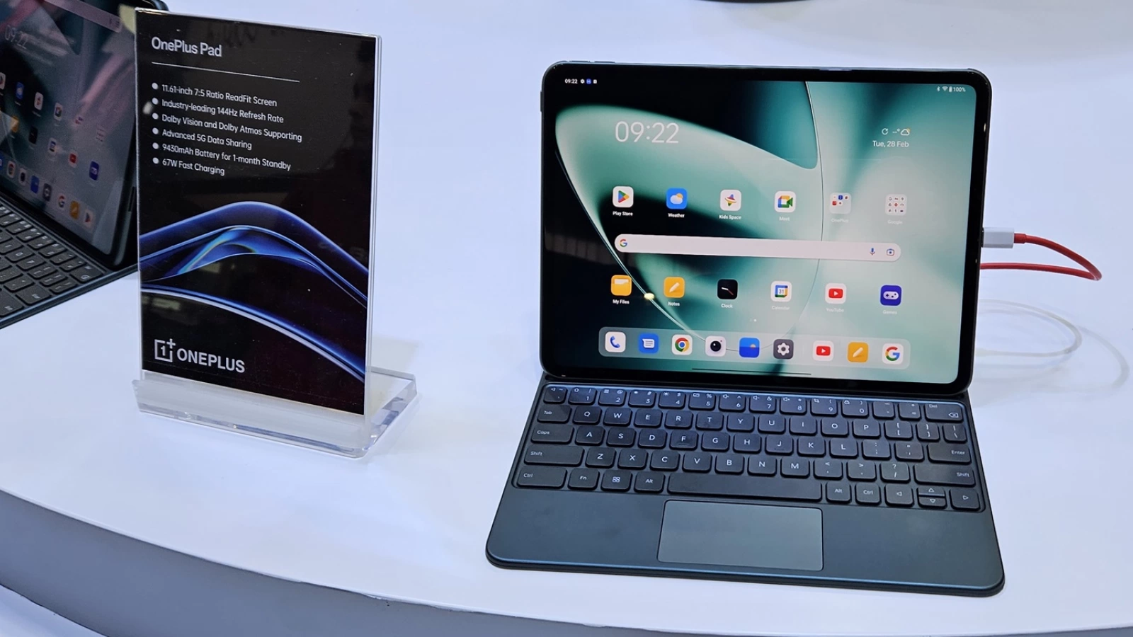 MWC 2023: OnePlus Pad Hands-on - Prima tabletă a companiei e aici, cu un design cu personalitate și hardware de top