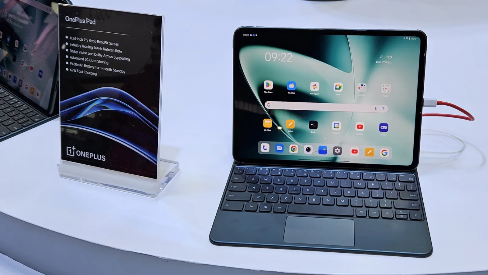 MWC 2023: OnePlus Pad Hands-on - Prima tabletă a companiei e aici, cu un design cu personalitate și hardware de top