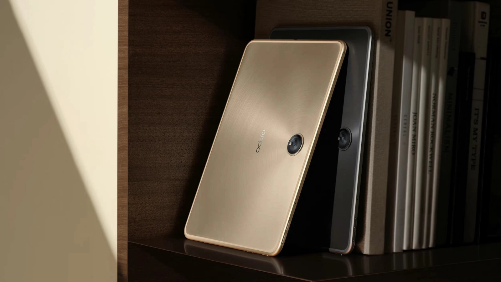 OPPO Pad 2 apare într-o serie de imagini teaser și în mod neașteptat, este rebranding de OnePlus Pad
