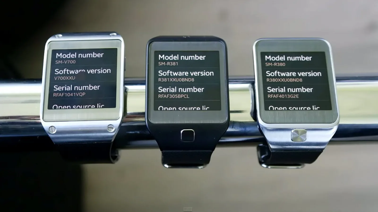 Samsung Galaxy Gear primește o actualizare care șterge Android și instalează Tizen