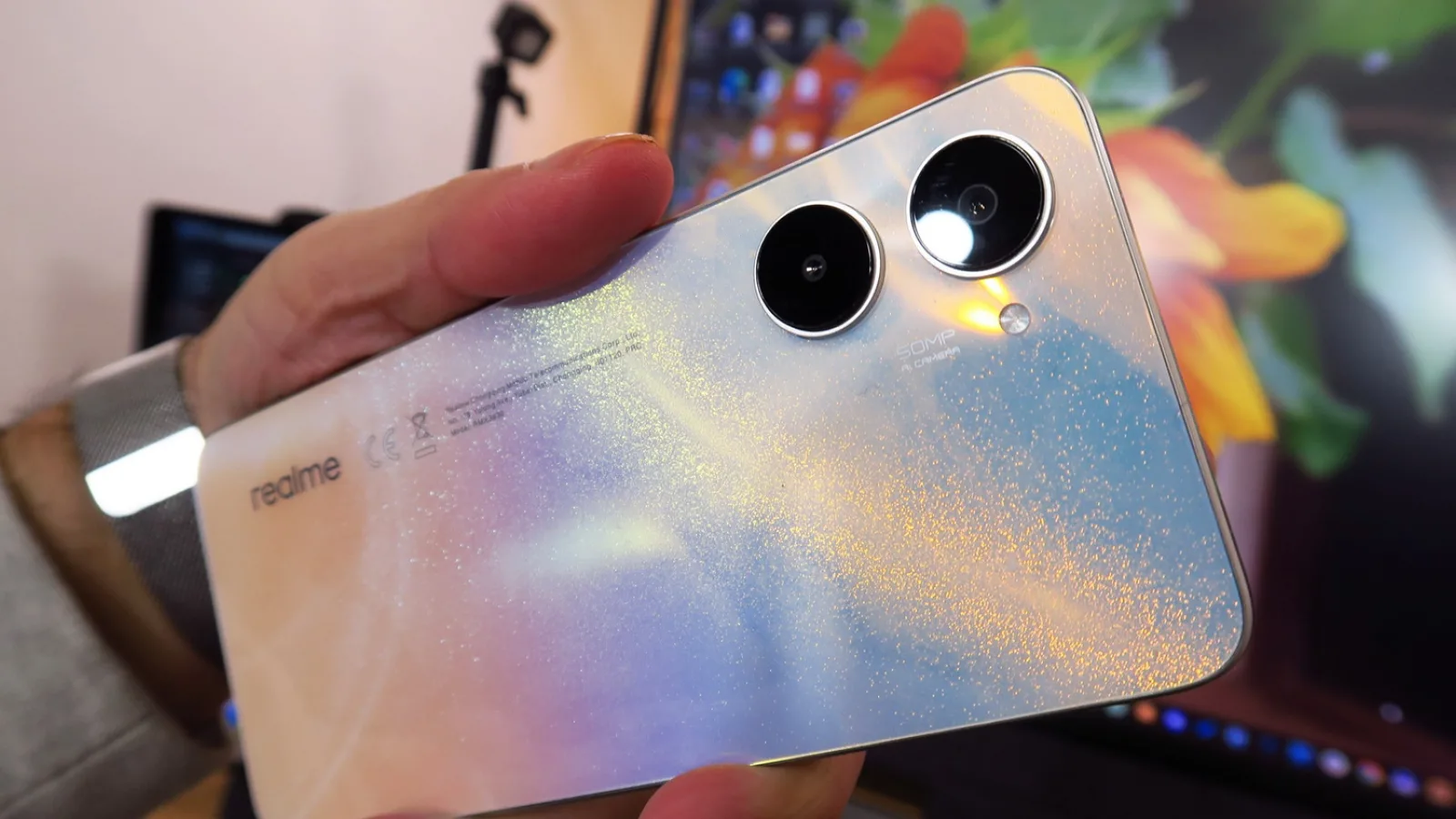 realme 10 4G: Hardware cu pachet mixt, între entry level şi midrange