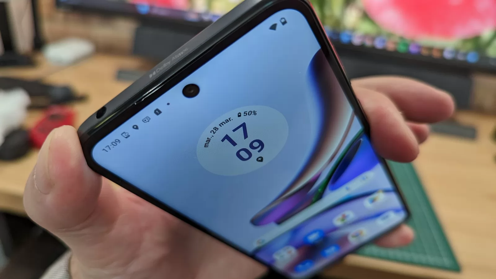 Motorola Moto G13: Display HD+, mare și cu rată de refresh de 90Hz, dar oare suficient de luminos?