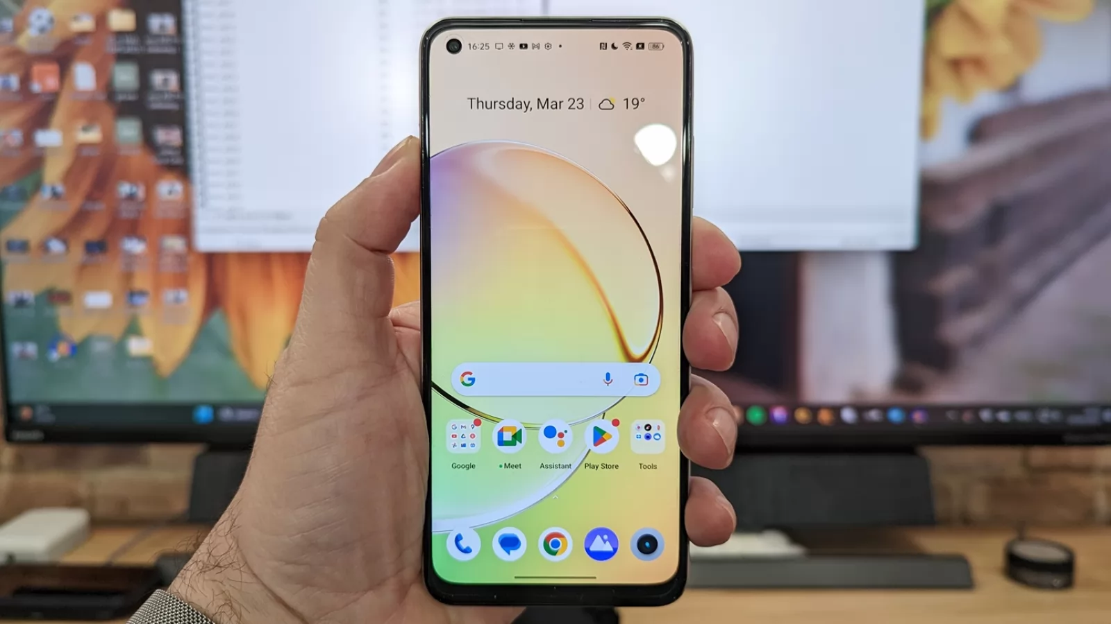 realme 10 4G: OS, UI, aplicaţii cu un realme UI 4.0 customizabil, atractiv