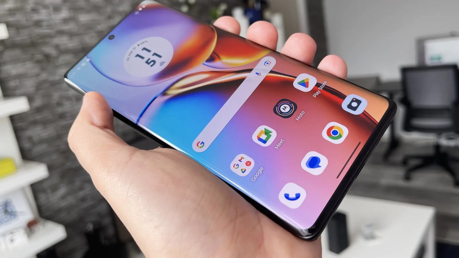 Motorola Edge 40 Pro: Display de flagship în toată regula, cu refresh rate record, luminos și responsiv