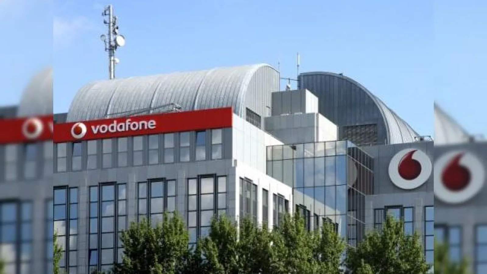 Scandalul interceptărilor ajunge și la Vodafone România! Vodafone recunoaste că a ascultat telefoanele clienților