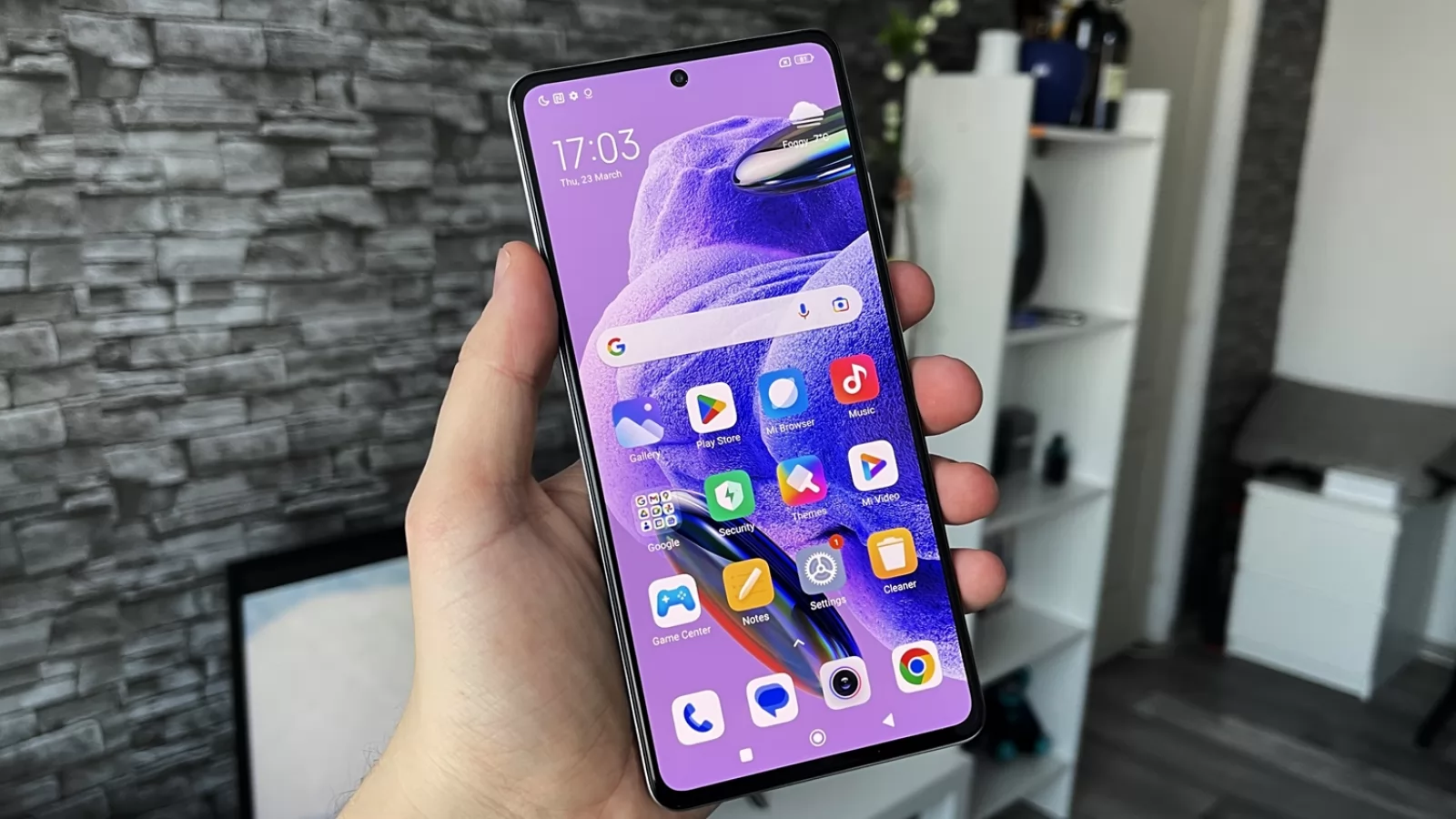 Redmi Note 12 Pro+ 5G: Display de flagship pe un telefon high midrange, luminos și corect calibrat