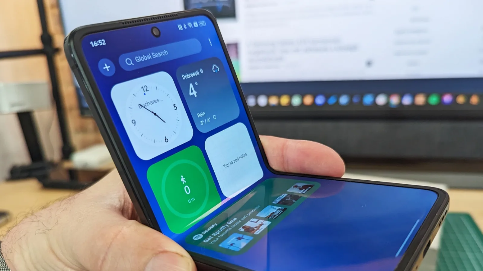 OPPO Find N2 Flip: Display-ul numărul 1 de pe pliabilele cu clapetă
