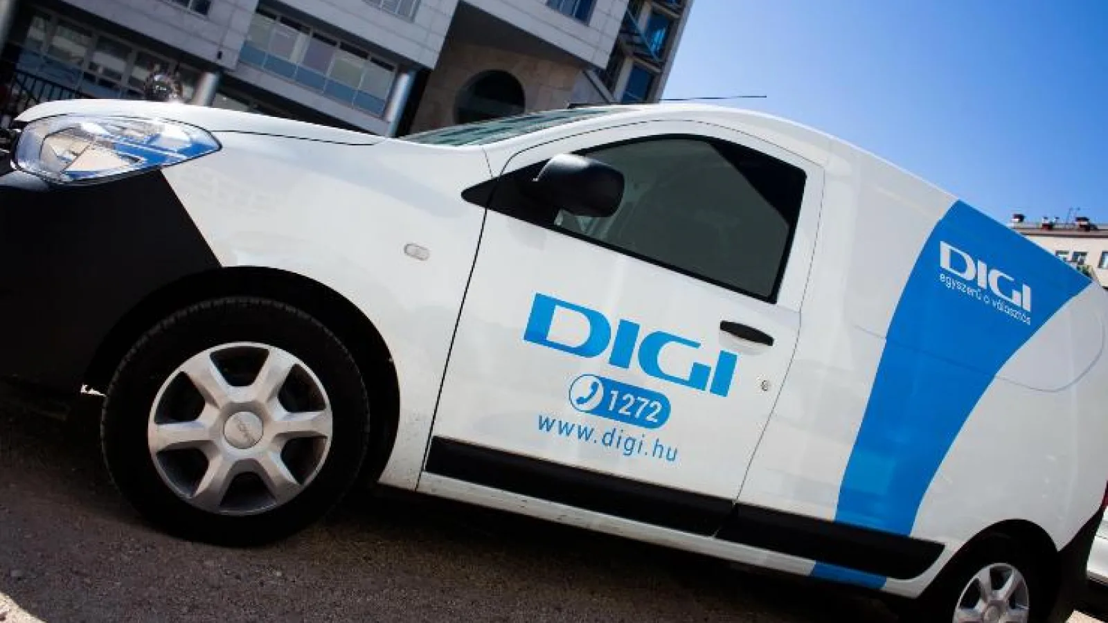 4iG oprește vânzările abonamentelor DIGI Mobil în Ungaria; Vodafone preia rețeaua