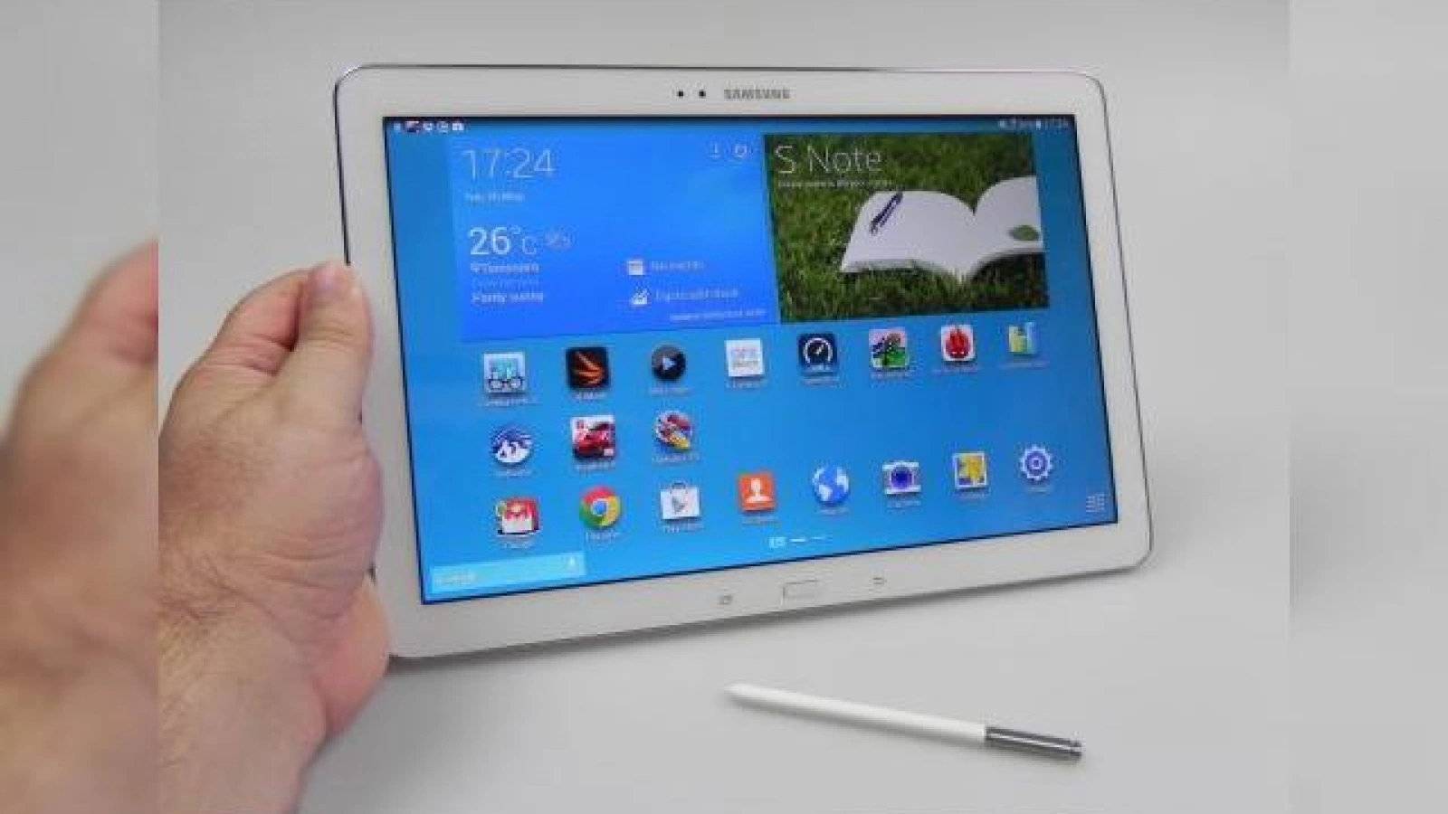 Samsung Galaxy Note Pro 12.2 Review: tableta profesioniștilor, cu multitasking la puterea 12 și ecran/acustică bune (Video)