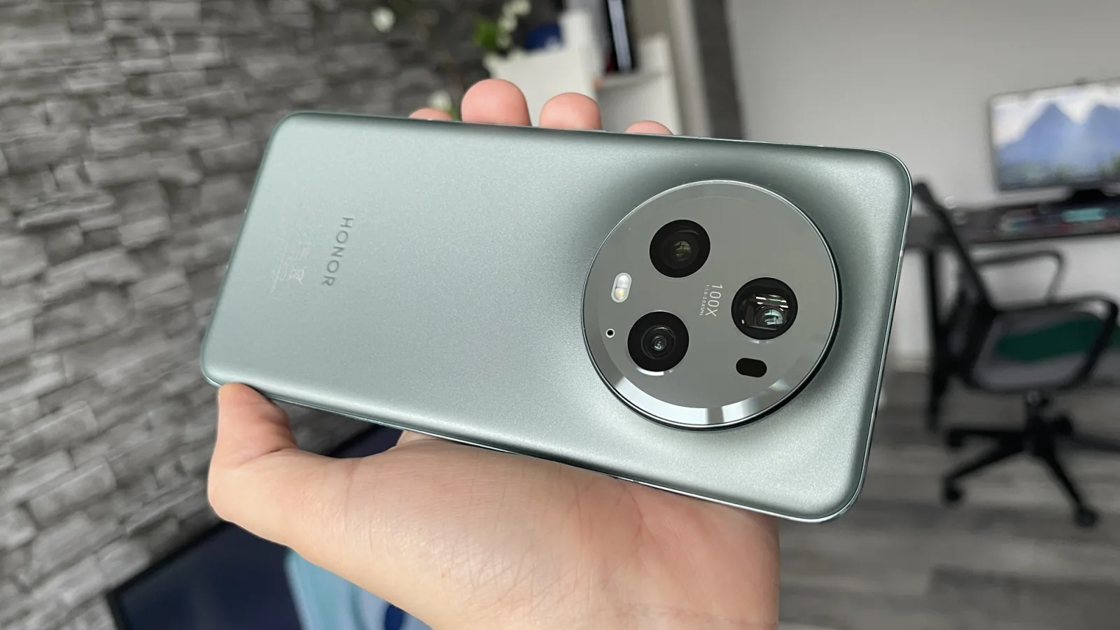 Honor Magic5 Pro: Hardware de top căruia nu ai ce să îi reproșezi, în frunte cu vedeta Snapdragon 8 Gen2